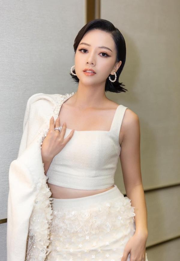 Những mỹ nhân Việt nóng bỏng vào vai ác nữ trên màn ảnh-10