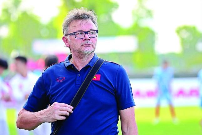 HLV Philippe Troussier: Bát cơm bờ hồ và giấc mơ World Cup-1