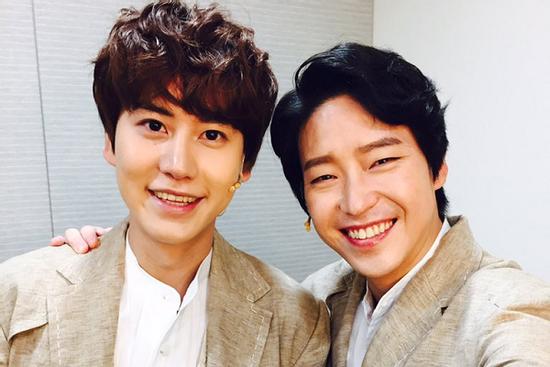 Kyuhyun (Super Junior) phản hồi về tin đồn hẹn hò đồng tính