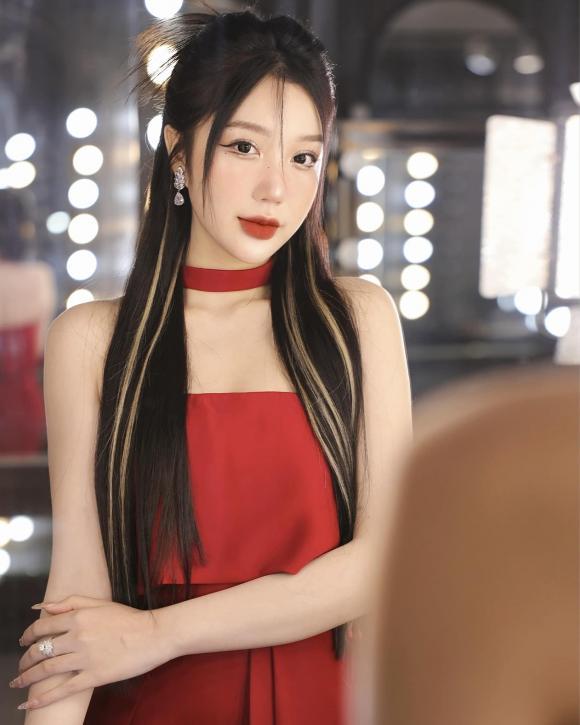 Loạt ảnh mãi mãi tuổi 20 TikToker Bích Tuyền trước khi qua đời-6