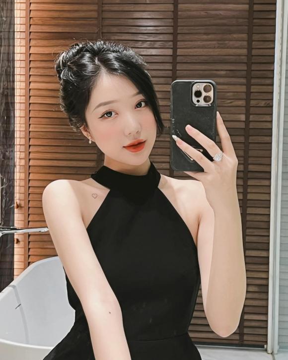 Loạt ảnh mãi mãi tuổi 20 TikToker Bích Tuyền trước khi qua đời-9