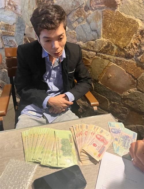 Dùng clip nóng tống tiền người tình Việt kiều hơn 100 lần-1