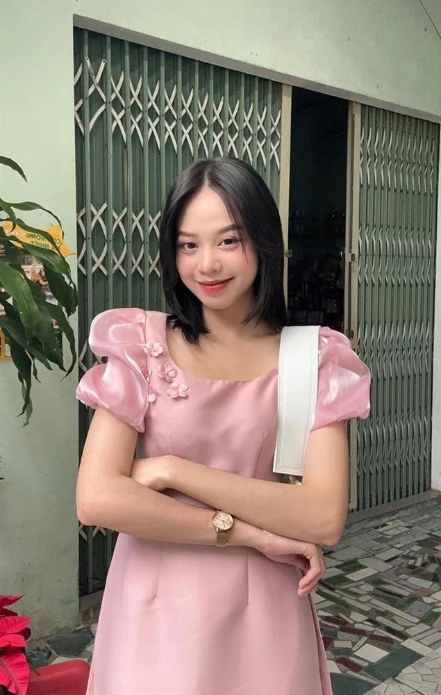 Tân Hoa Hậu Việt Nam vừa có túi hiệu đầu tiên đã xài như phá-5