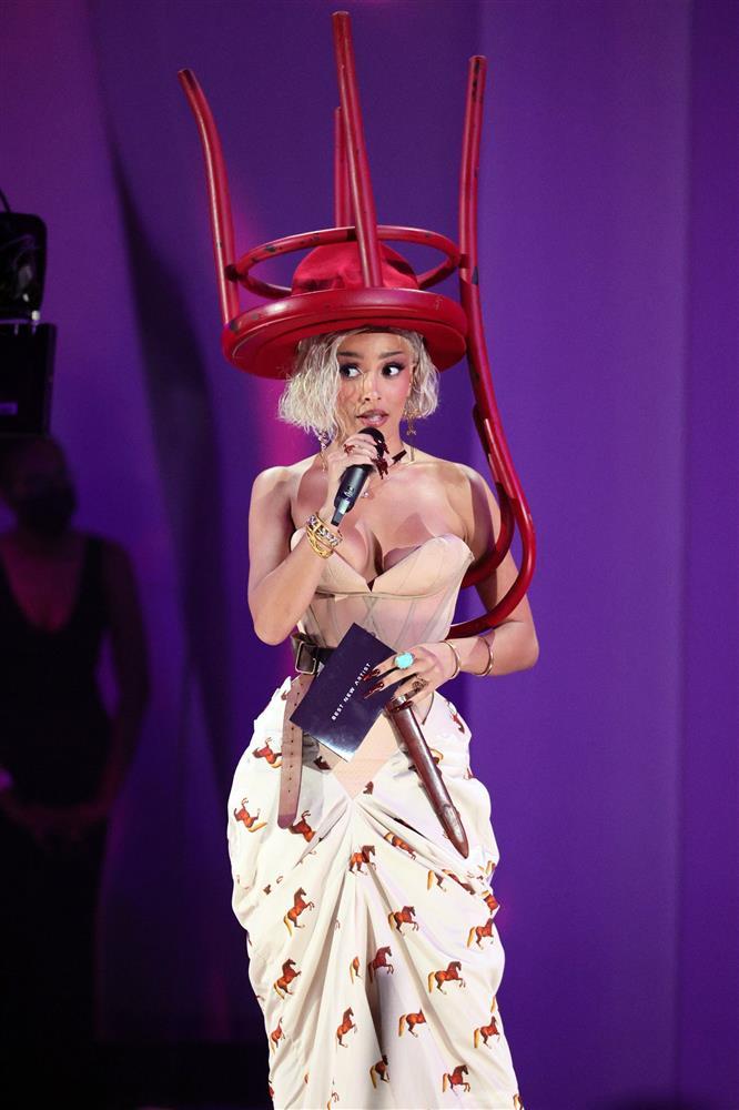 Ngôi sao ăn mặc kỳ quặc nhất thế giới-7