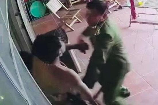 Danh tính thanh niên đạp công an chảy máu mũi ở Vĩnh Phúc