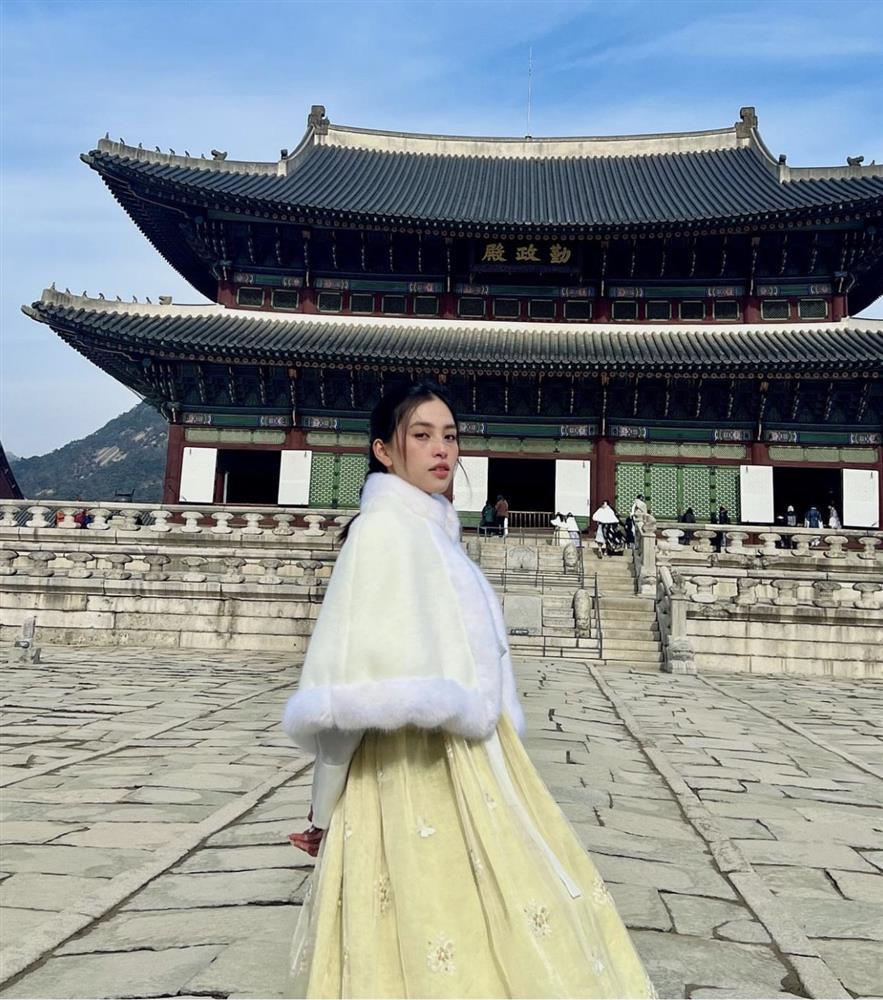 Tiểu Vy, Thùy Tiên, Hương Giang ai mặc Hanbok đẹp hơn?-2