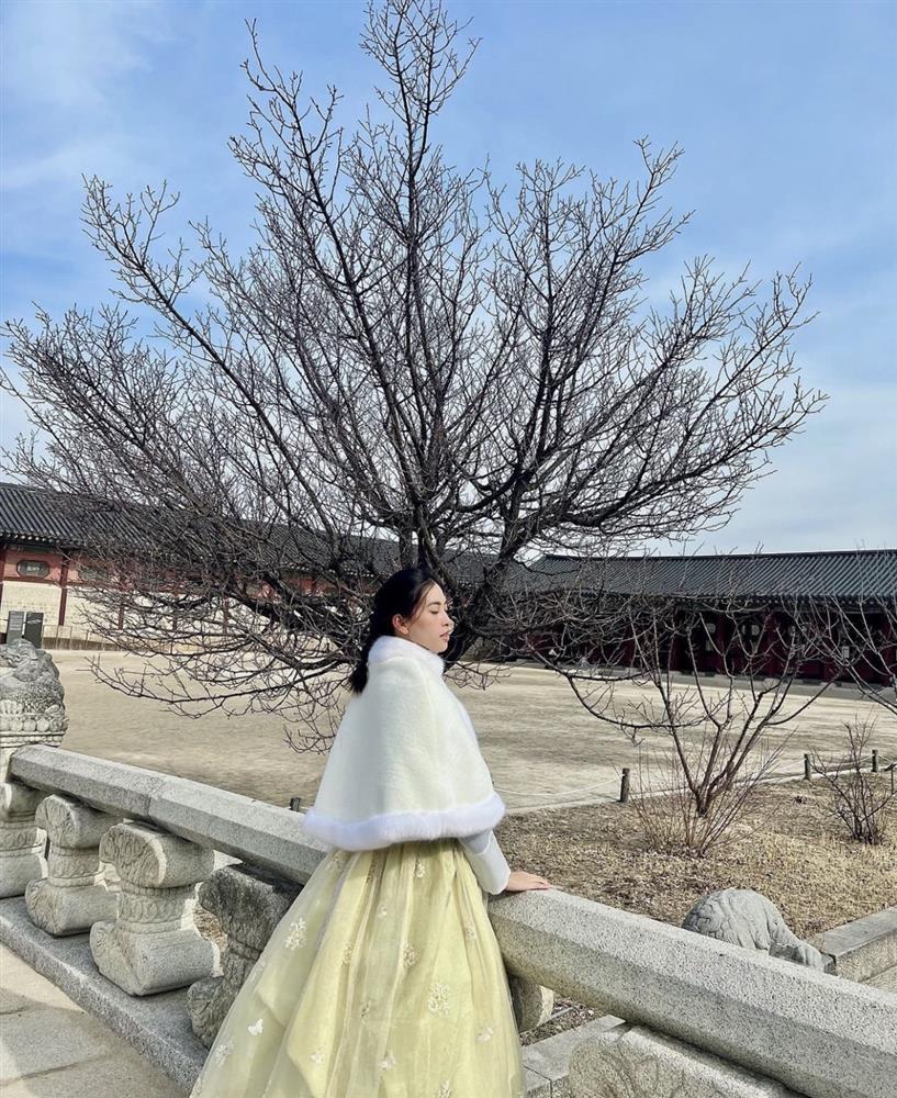 Tiểu Vy, Thùy Tiên, Hương Giang ai mặc Hanbok đẹp hơn?-3