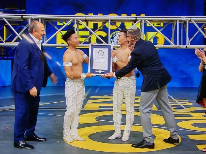 Quốc Cơ - Quốc Nghiệp trải lòng sau màn lập kỷ lục cuối cùng-5