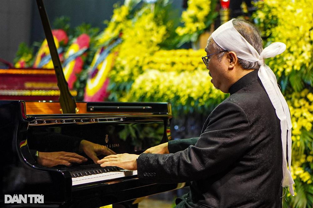 NS Đặng Thái Sơn chơi Hành Khúc Tang Lễ tiễn biệt mẹ-3