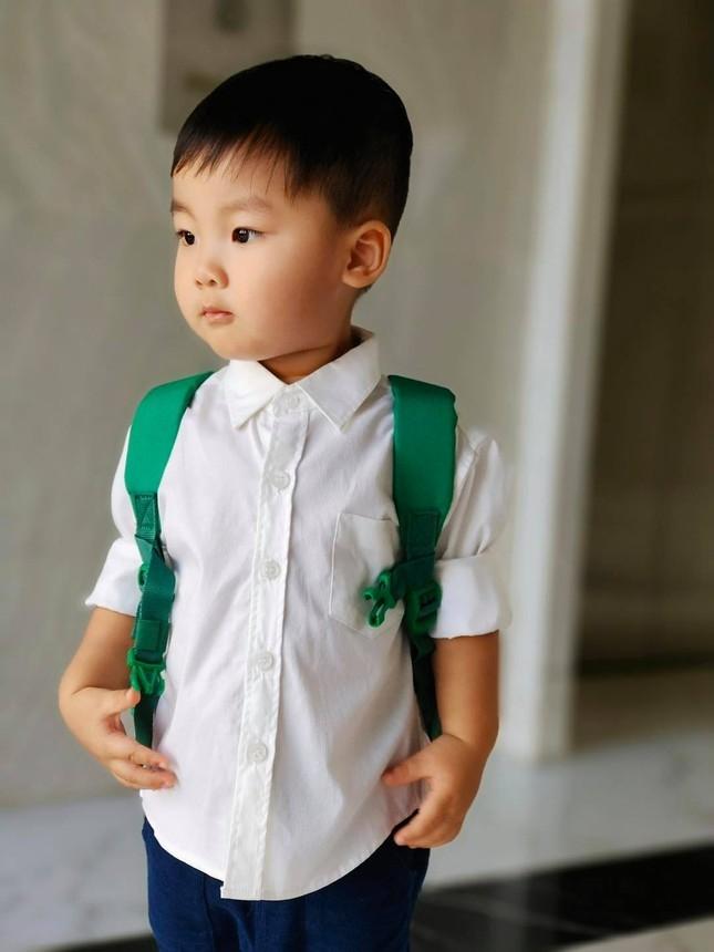 Phối đồ con khéo như Hòa Minzy, có gu chỉ với vài món đơn giản-9