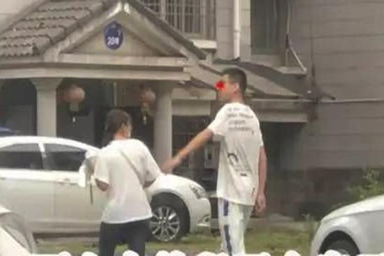 Người đàn ông viết 76 trang vạch trần vợ ngoại tình nam bác sĩ