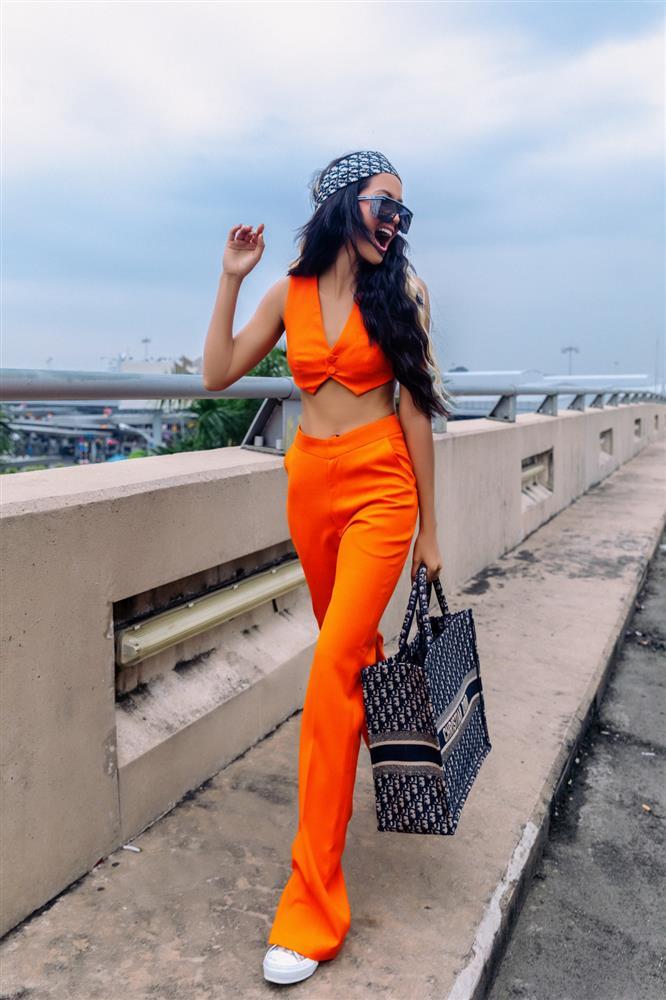 HHen Niê tự phá kỉ lục với vòng eo sắp vượt mặt Ngọc Trinh-9