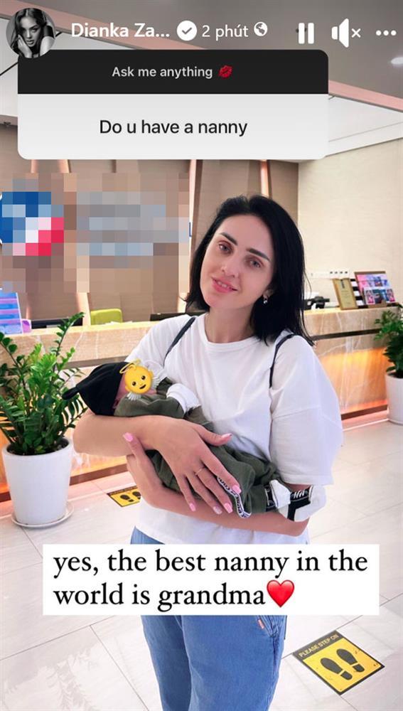 Vợ Tây của Bùi Tiến Dũng khoe mẹ ruột trẻ đẹp ăn đứt con gái-1