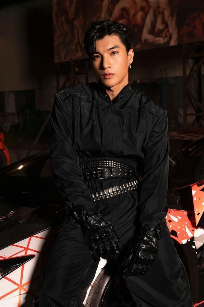 Những màn dậy thì ấn tượng của dàn nam thần V-biz-4