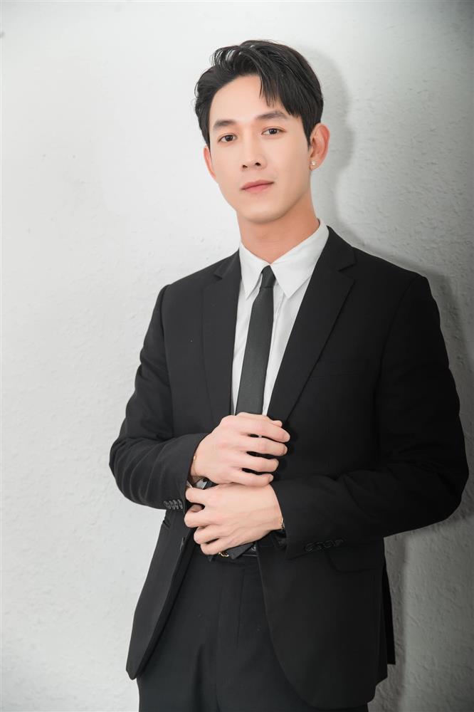 Những màn dậy thì ấn tượng của dàn nam thần V-biz-12