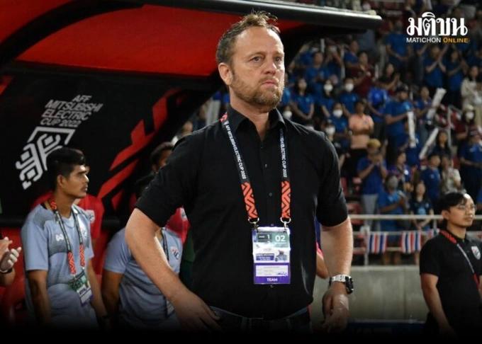 HLV Mano Polking khuyên cầu thủ Thái Lan sang Nhật Bản, Hàn Quốc-1