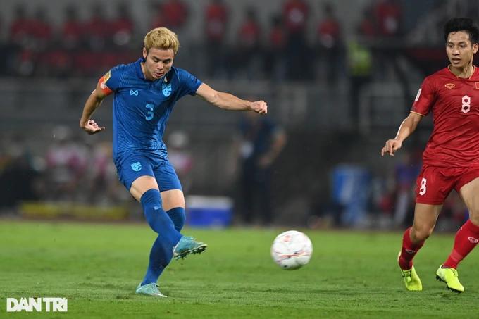 HLV Mano Polking khuyên cầu thủ Thái Lan sang Nhật Bản, Hàn Quốc-2