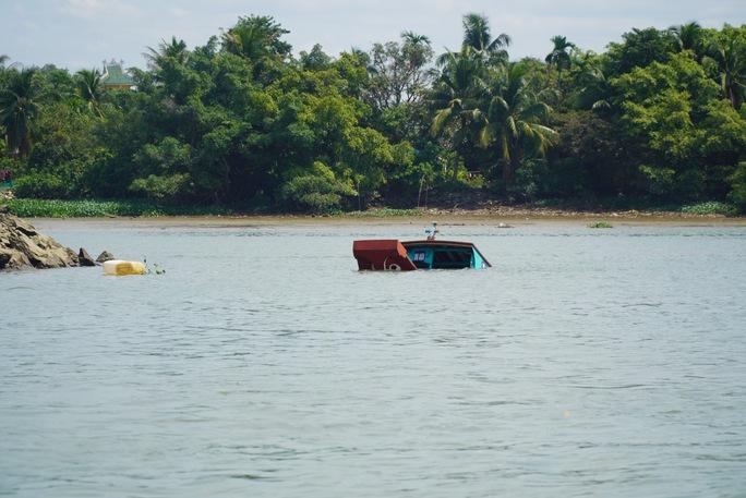 Diễn biến vụ lật thuyền 13 người gặp nạn trên sông Đồng Nai-1
