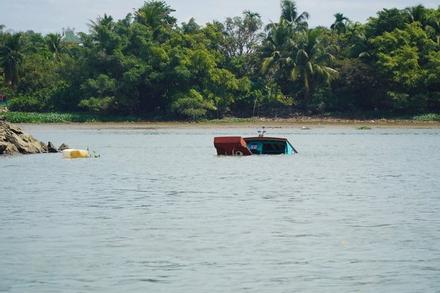 Diễn biến vụ lật thuyền 13 người gặp nạn trên sông Đồng Nai