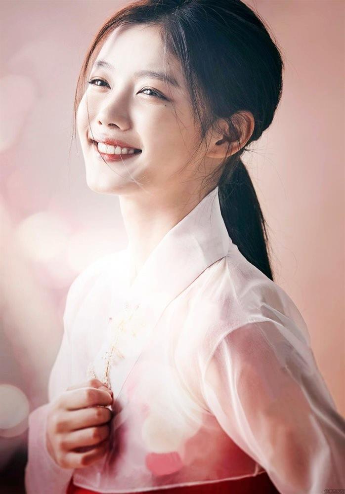Vóc dáng em gái quốc dân Kim Yoo Jung-4