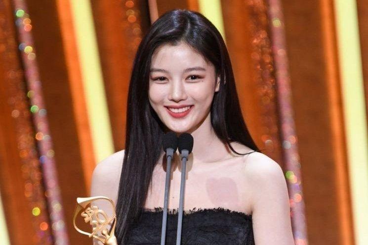 Khoảnh khắc chung khung hình của 4 mỹ nhân xứ Hàn, sao nhí Kim Yoo Jung liệu có lép vế?-3