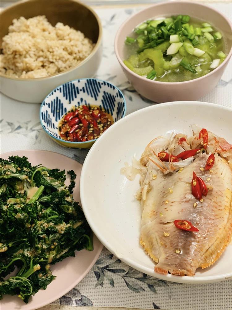 Giữ gìn tâm hồn quê hương bằng cơm Việt của 8x ở Canada-13