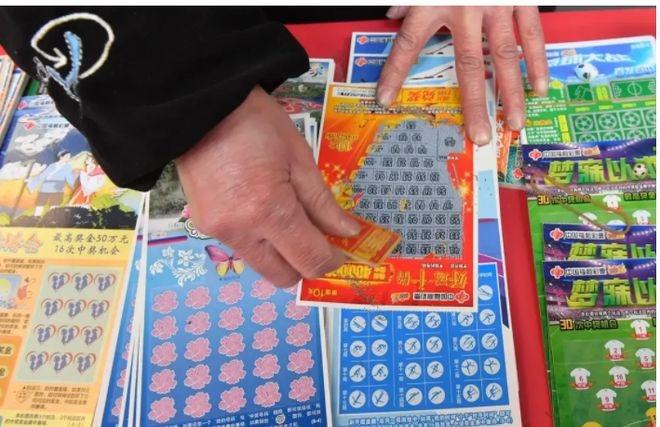 Trúng số hơn 34 tỷ nhưng giấu vợ, người đàn ông nhận kết đắng-1