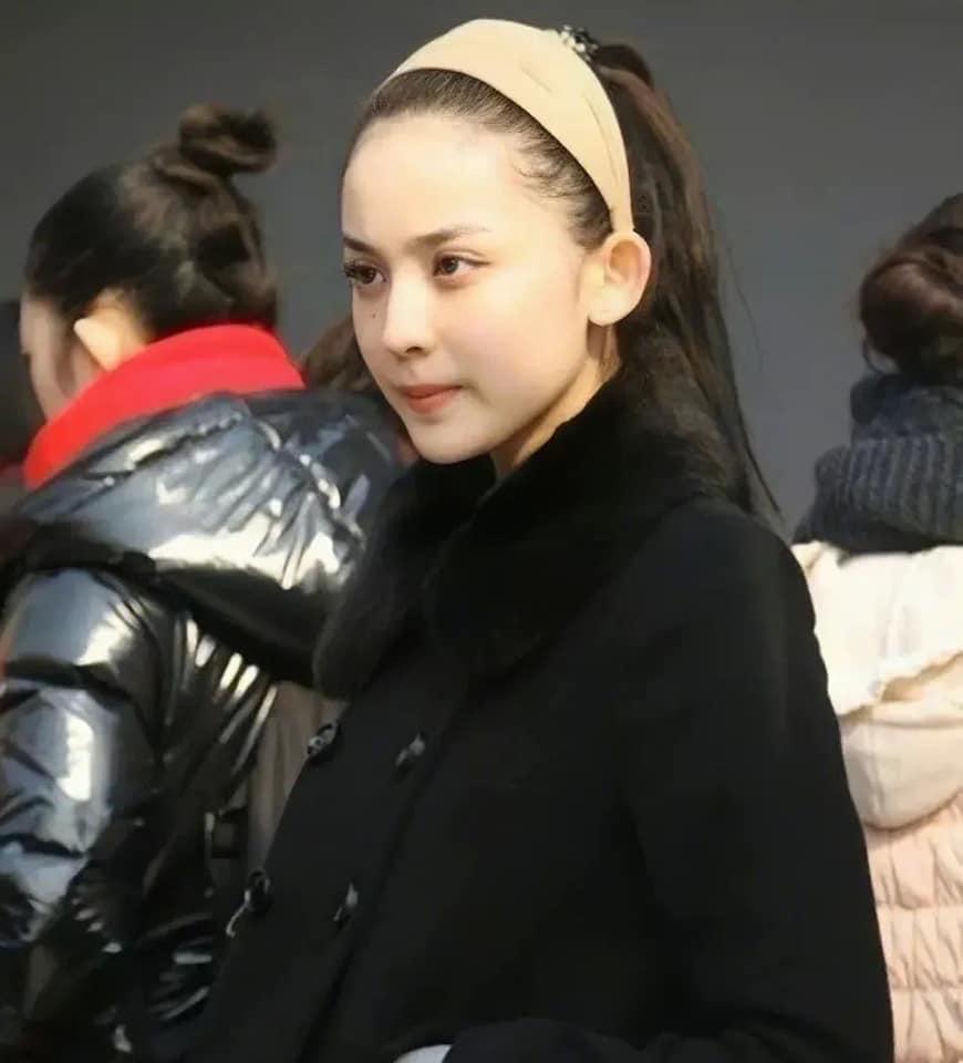 Nhan sắc Trương Tịnh Nghi, Tống Tổ Nhi khi thi đại học-3