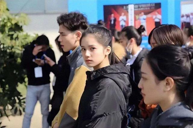 Nhan sắc Trương Tịnh Nghi, Tống Tổ Nhi khi thi đại học-7