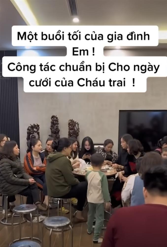 Nhà có đám cưới, cả dòng họ ngồi kín phòng nghe nhiệm vụ được giao-5