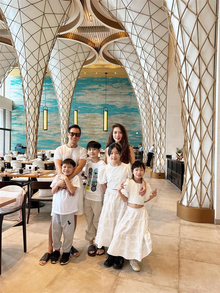 Showbiz Việt ngày 6/2: Đàm Thu Trang xưng MẸ với chồng-9