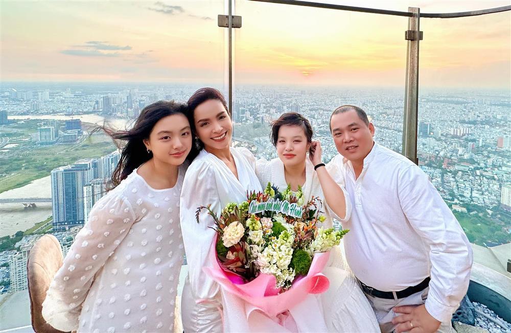 Showbiz Việt ngày 6/2: Đàm Thu Trang xưng MẸ với chồng-17