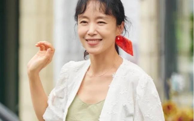 2 nữ chính bị chê già, xuống sắc nhưng phim vẫn hot rần rần-3