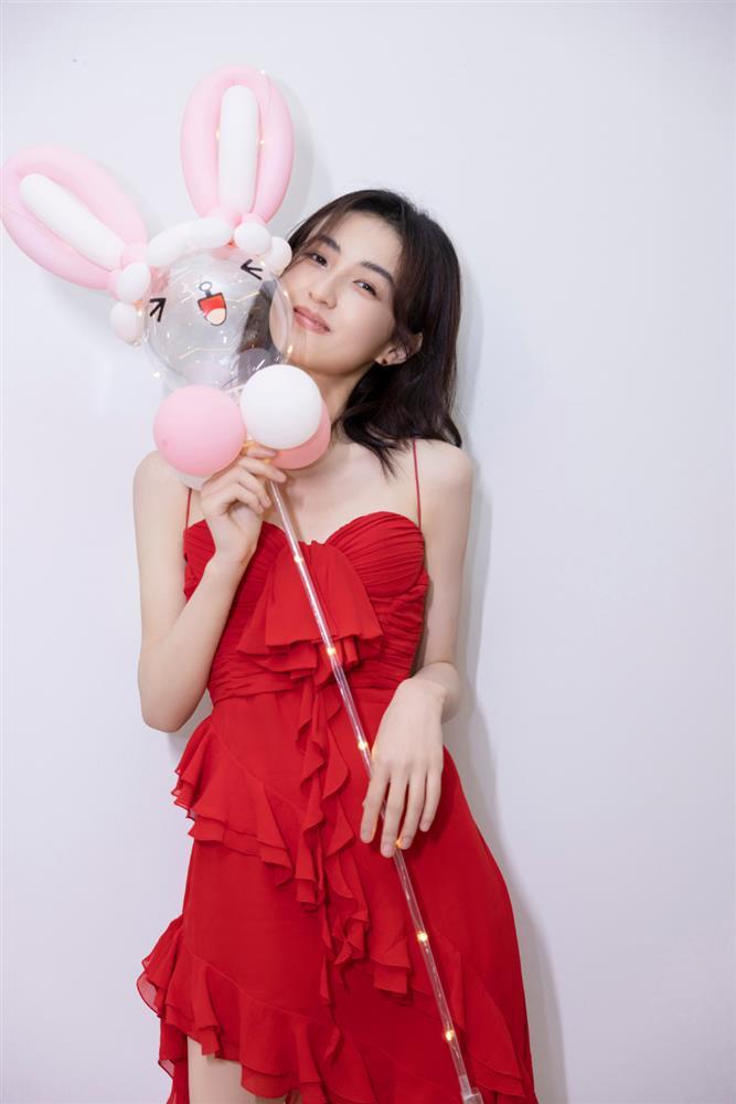 Em gái quốc dân Trương Tử Phong gây lo lắng vì gầy trơ xương-6