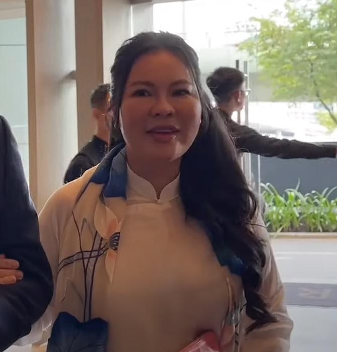 CAM thường vợ đại gia của Quý Bình sau sinh-3