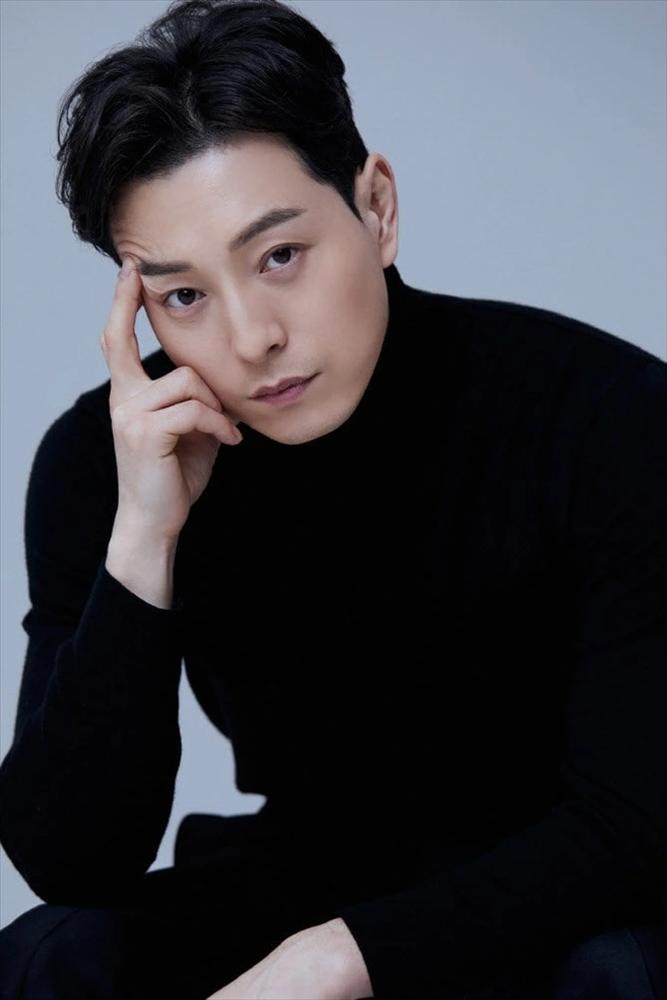 Soái ca The Glory: Tuổi thơ nghèo khó và chuyện tình như phim-4