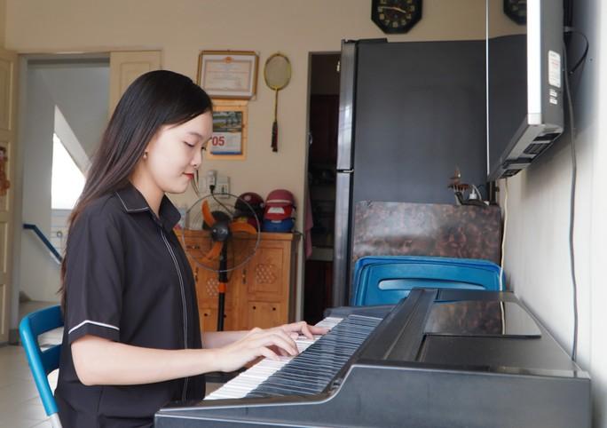 Chân dung cô gái trẻ ở TP HCM viết đơn tình nguyện nhập ngũ-2