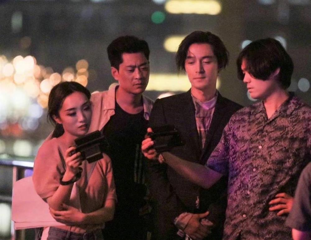 Hồ Ca nhiều lần xuất hiện cùng vợ nhưng không ai hay biết-11