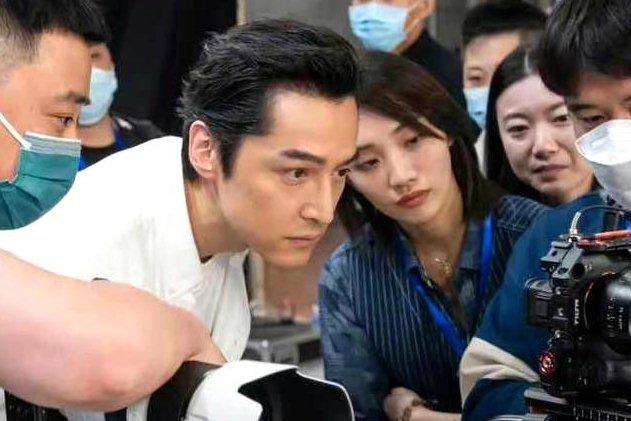 Tranh cãi hộp quà rẻ tiền Hồ Ca tặng bạn bè sau kết hôn-5