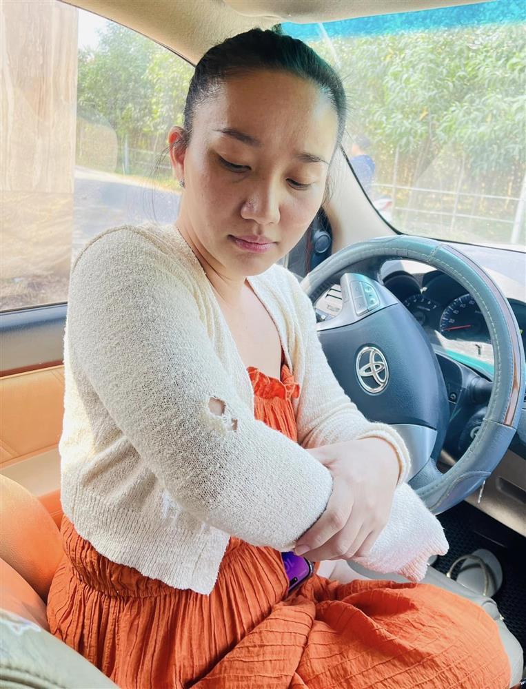 Vợ Lê Dương Bảo Lâm gặp xui đầu năm, được khuyên đi viện liền-2