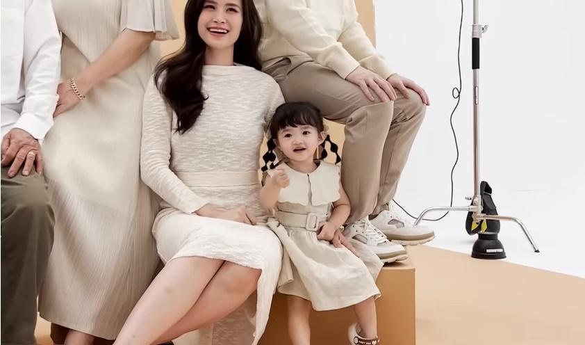 Đông Nhi lộ dấu hiệu mang thai lần hai?-4