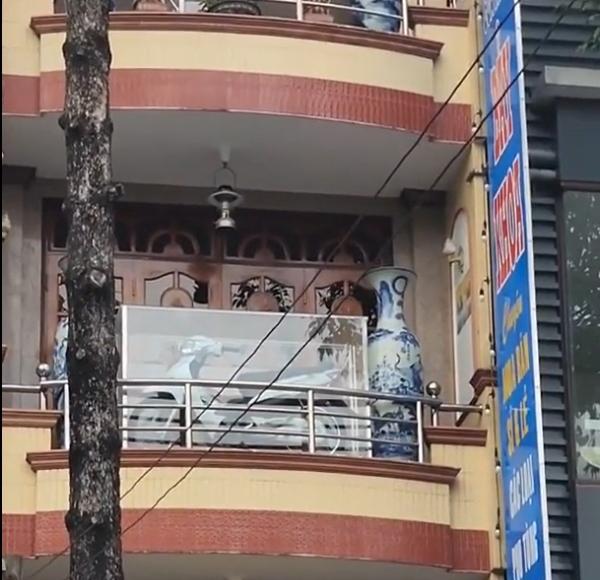 Gia chủ chịu chơi, bày nguyên dàn lục bình chỉ để trang trí ban công-3