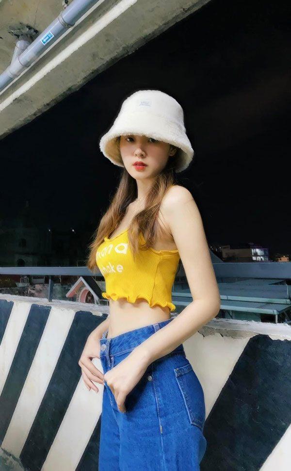 Midu cân đẹp đồ hở eo nhờ vòng 2 bé siêu thực ở tuổi 33-8