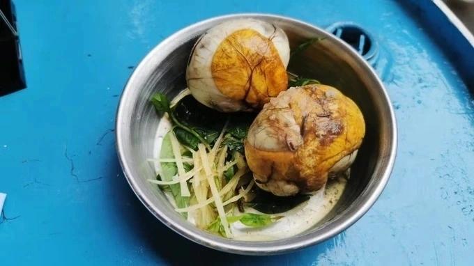 Trứng vịt lộn món ăn vạn người mê bất ngờ lọt top món tệ nhất thế giới-1