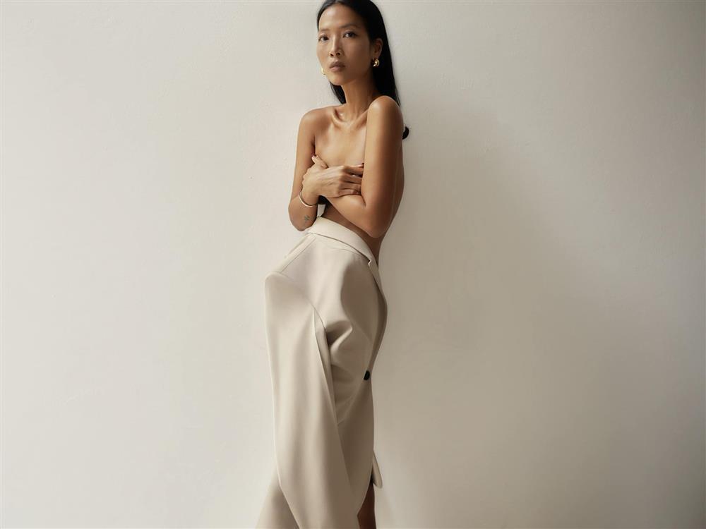 Showbiz Việt ngày 7/2: Cựu mẫu Bằng Lăng khoe ảnh gợi cảm-1