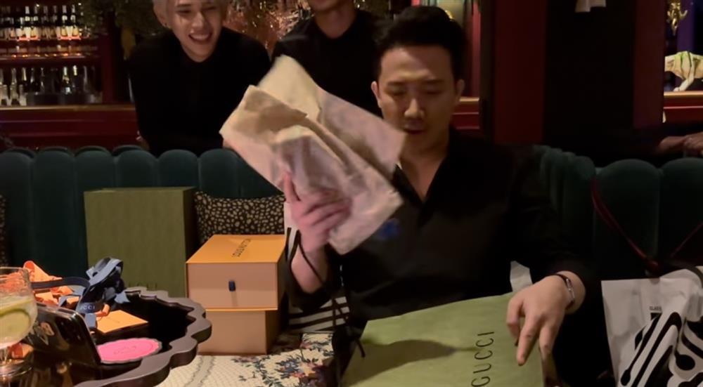 Trấn Thành đập hộp quà sinh nhật, sốc nhất Lê Dương Bảo Lâm-9