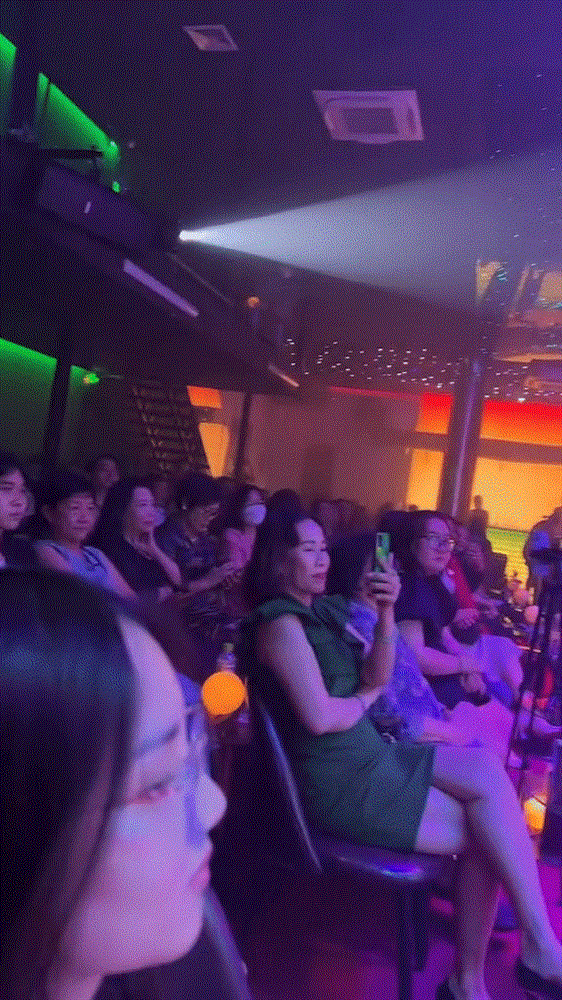 Show Bạch Công Khanh vắng khách hậu ồn ào với Nam Em?-2