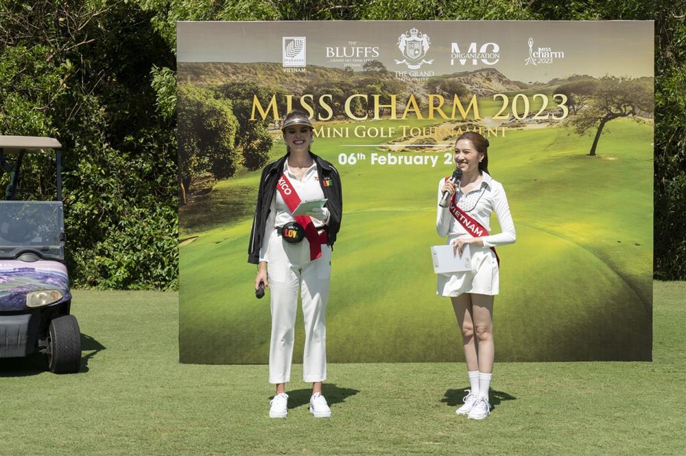 Thanh Thanh Huyền và dàn thí sinh Miss Charm đọ dáng trên sân golf-4