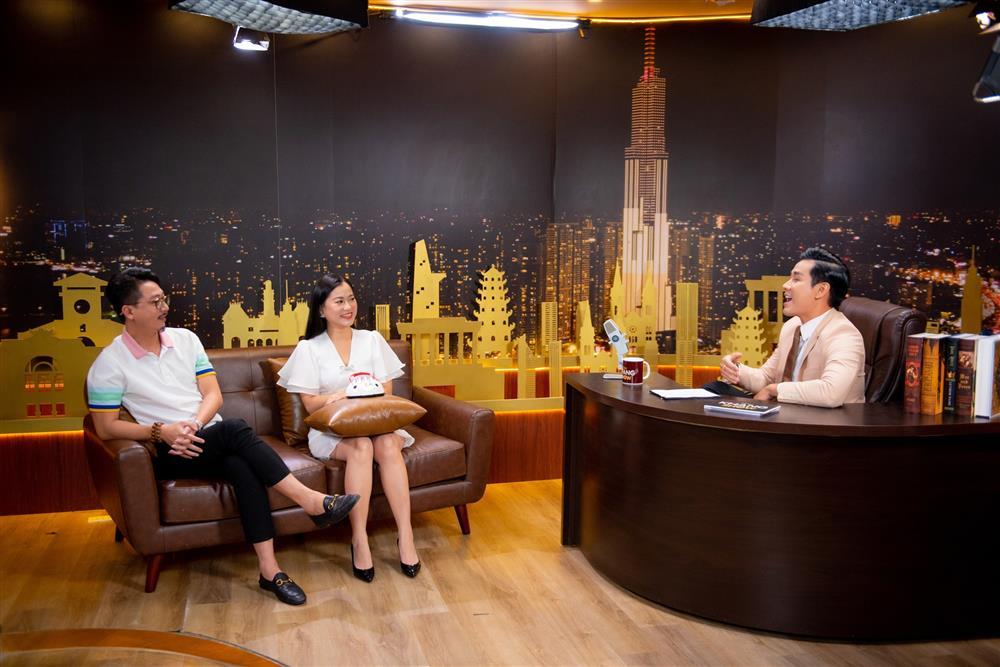 Câu nhắn về Hoài Linh giúp vợ chồng Lâm Vỹ Dạ kiếm bộn vàng-2