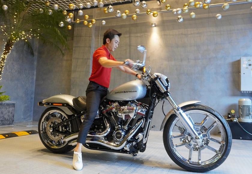 Xe máy mới trong gara Cường Đô La có giá ngang xế hộp-6